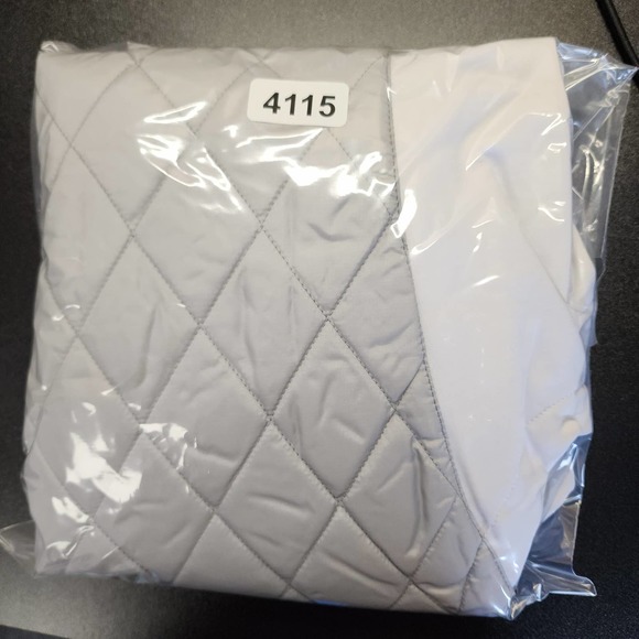 Marmot Women's Kitzbuhel Vest Gray White Quilted Size Small - Picture 9 of 9